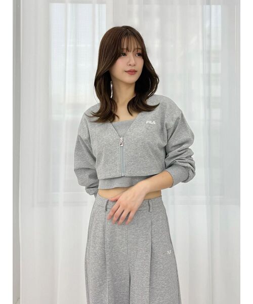 FILA(フィラ)の「【FILA別注】裏毛アンサンブル(Tシャツ/カットソー・レディース・チャコールグレー/グレー・FREE)」の6枚目の写真