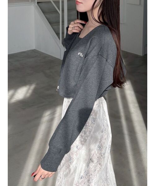 FILA(フィラ)の「【FILA別注】裏毛アンサンブル(Tシャツ/カットソー・レディース・チャコールグレー/グレー・FREE)」の22枚目の写真