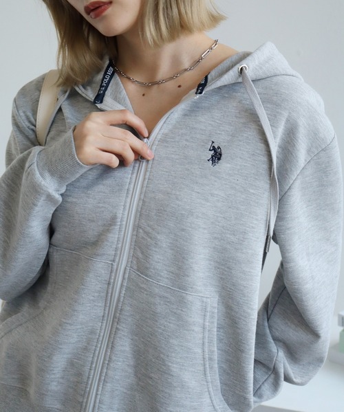 U.S. POLO ASSN.(ユーエスポロアッスン)の「【U.S. POLO ASSN./ユーエスポロアッスン】ワンポイントロゴ刺繍 スウェット ジップパーカー(パーカー・レディース・杢グレー/チャコールグレー/ベージュ・M/L/LL)」の19枚目の写真