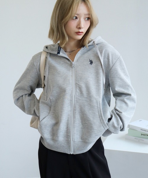 U.S. POLO ASSN.(ユーエスポロアッスン)の「【U.S. POLO ASSN./ユーエスポロアッスン】ワンポイントロゴ刺繍 スウェット ジップパーカー(パーカー・レディース・杢グレー/チャコールグレー/ベージュ・M/L/LL)」の21枚目の写真