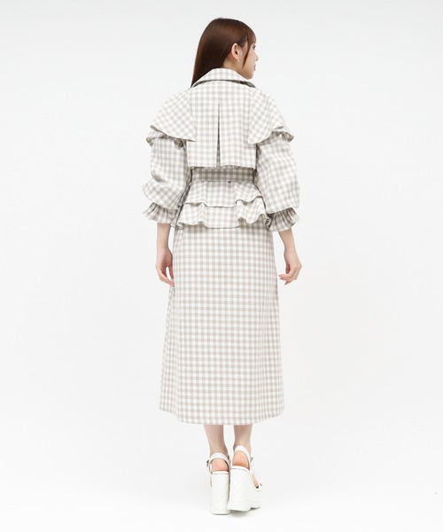 ROYAL PARTY(ロイヤルパーティー)の「ギンガムチェックラッフルロングコート(トレンチコート・レディース・ブラック/ベージュ・FREE)」の6枚目の写真