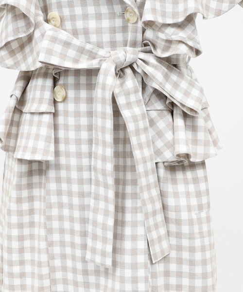 ROYAL PARTY(ロイヤルパーティー)の「ギンガムチェックラッフルロングコート(トレンチコート・レディース・ブラック/ベージュ・FREE)」の11枚目の写真