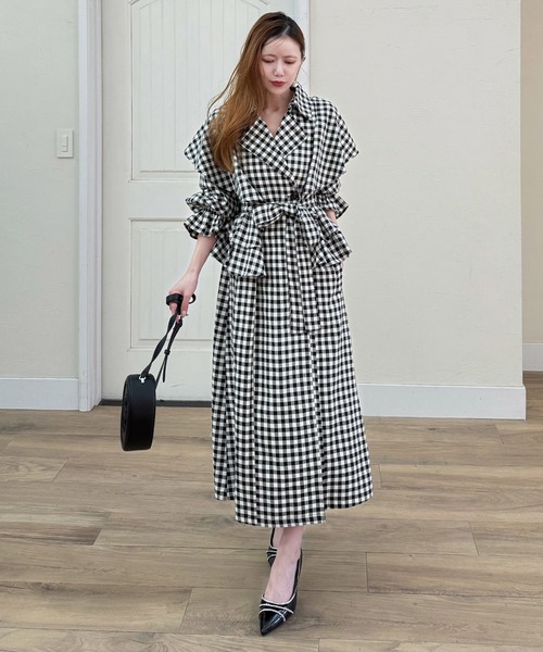 ROYAL PARTY(ロイヤルパーティー)の「ギンガムチェックラッフルロングコート(トレンチコート・レディース・ブラック/ベージュ・FREE)」の17枚目の写真