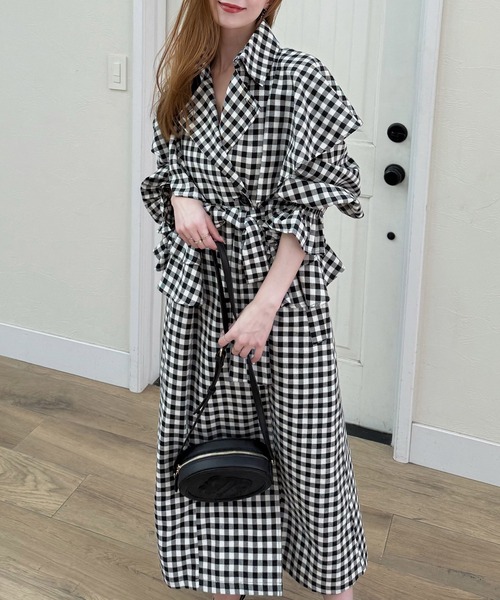 ROYAL PARTY(ロイヤルパーティー)の「ギンガムチェックラッフルロングコート(トレンチコート・レディース・ブラック/ベージュ・FREE)」の18枚目の写真