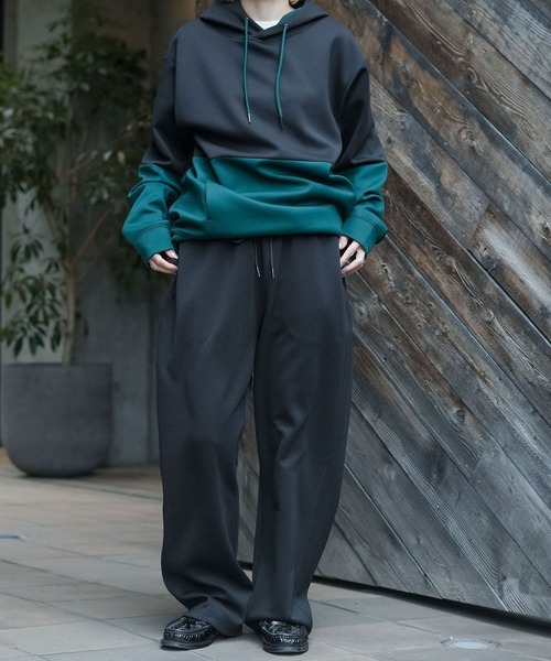Blue Standard (ブルースタンダード)の「【BLUE STANDARD/ブルースタンダード】【最旬バレルレッグシルエット】パフィースウェットパンツ 樽型ルーズワイド 裾緩めテーパード(スウェットパンツ・メンズ・ブラック/チャコールグレー/アイボリー・X-LARGE/LARGE/MEDIUM)」の12枚目の写真