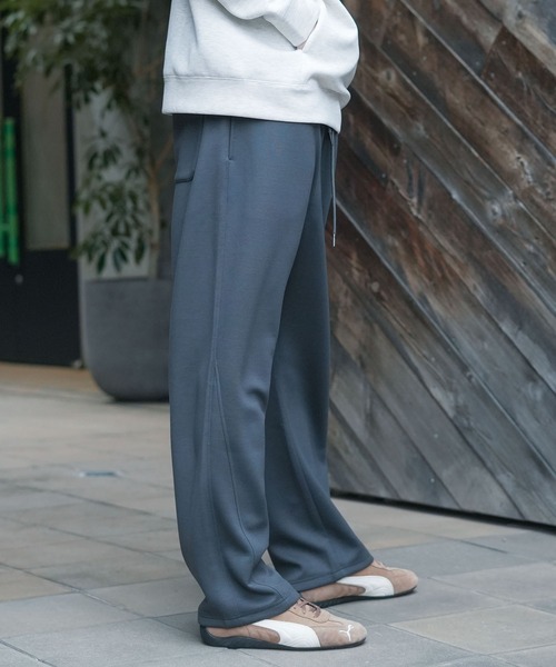 Blue Standard (ブルースタンダード)の「【BLUE STANDARD/ブルースタンダード】【最旬バレルレッグシルエット】パフィースウェットパンツ 樽型ルーズワイド 裾緩めテーパード(スウェットパンツ・メンズ・ブラック/チャコールグレー/アイボリー・X-LARGE/LARGE/MEDIUM)」の17枚目の写真