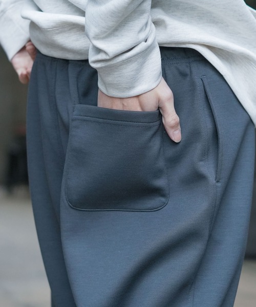 Blue Standard (ブルースタンダード)の「【BLUE STANDARD/ブルースタンダード】【最旬バレルレッグシルエット】パフィースウェットパンツ 樽型ルーズワイド 裾緩めテーパード(スウェットパンツ・メンズ・ブラック/チャコールグレー/アイボリー・X-LARGE/LARGE/MEDIUM)」の19枚目の写真