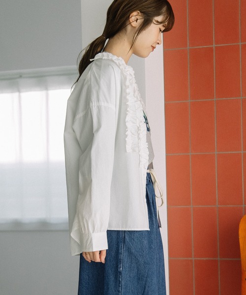 POU DOU DOU（プードゥドゥ）の「ランダムフリルシャツ（シャツ/ブラウス・レディース・イエロー/ブラック/オフホワイト・3）」の12枚目の写真