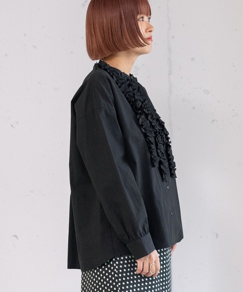 POU DOU DOU（プードゥドゥ）の「ランダムフリルシャツ（シャツ/ブラウス・レディース・イエロー/ブラック/オフホワイト・3）」の20枚目の写真