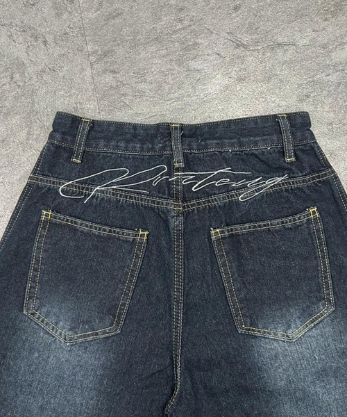 ATMARK(アットマーク)の「《2サイズ展開 / UNISEX 》バックロゴ刺繍 切り替えバレルレッグデニムパンツ(デニムパンツ・レディース・インディゴブルー・M/S/L)」の15枚目の写真