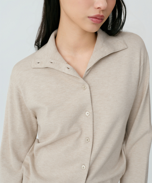 MUSINSA STANDARD WOMAN（ムシンサスタンダードウーマン）の「ウィメンズエッセンシャルハイネックカーディガン[ライトベージュ]（カーディガン/ボレロ・レディース・その他・X-SMALL/SMALL/MEDIUM/LARGE）」の6枚目の写真