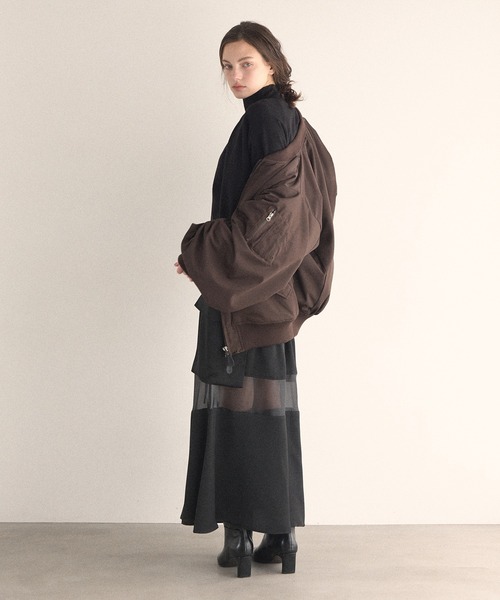 MIELI INVARIANT（ミエリインヴァリアント）の「Layer Cape Ensemble Knit Tops（ニット/セーター・レディース・ブラック/ブラウン/グレー・FREE）」の11枚目の写真