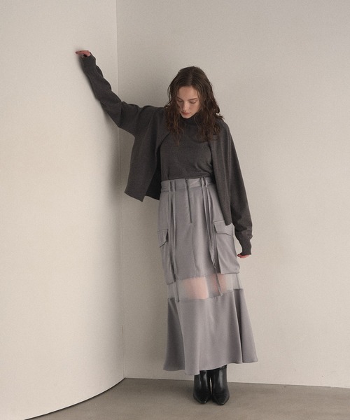 MIELI INVARIANT（ミエリインヴァリアント）の「Layer Cape Ensemble Knit Tops（ニット/セーター・レディース・ブラック/ブラウン/グレー・FREE）」の19枚目の写真