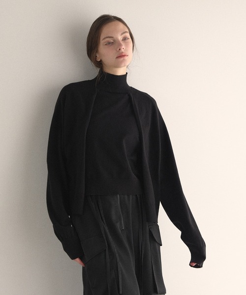 MIELI INVARIANT（ミエリインヴァリアント）の「Layer Cape Ensemble Knit Tops（ニット/セーター・レディース・ブラック/ブラウン/グレー・FREE）」の7枚目の写真
