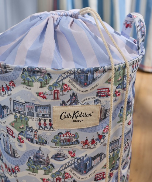 Cath Kidston（キャスキッドソン）の「ランドリーバッグ London Town（ランドリーグッズ・レディース・ブルー・FREE）」の2枚目の写真