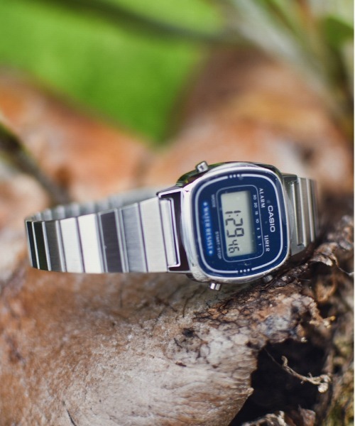 ARCHIVER(アーカイバ)の「【CASIO(カシオ)】デジタルミニ(デジタル腕時計・レディース・シルバー系その他2/シルバー/シルバー系その他/ボルドー・FREE)」の3枚目の写真