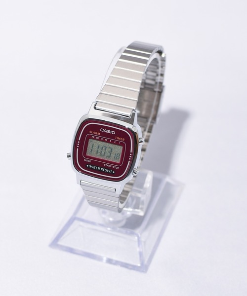 ARCHIVER(アーカイバ)の「【CASIO(カシオ)】デジタルミニ(デジタル腕時計・レディース・シルバー系その他2/シルバー/シルバー系その他/ボルドー・FREE)」の1枚目の写真