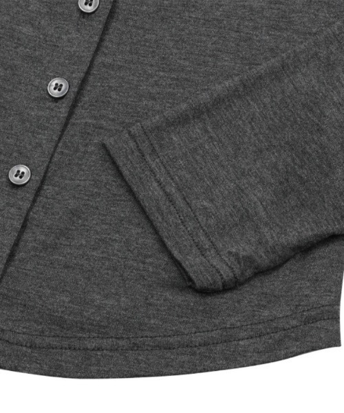 MUCENT(ムセント)の「A'GEM/9 × .kom 『MUCENT/ムセント』 ANZ SLIM FIT R-NECK CARDIGAN/スリームフィットラウンドネックカーディガン(カーディガン/ボレロ・レディース・ホワイト/チャコールグレー/グレー/ブラック・FREE)」の21枚目の写真