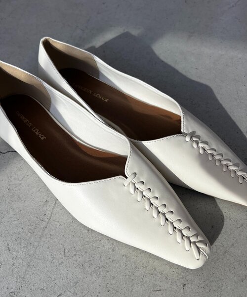 CAPRICIEUX LE'MAGE（カプリシューレマージュ）の「レースアップフラットシューズ（パンプス・レディース・オフホワイト/ブラック・38/36/37）」の8枚目の写真