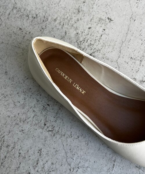 CAPRICIEUX LE'MAGE（カプリシューレマージュ）の「レースアップフラットシューズ（パンプス・レディース・オフホワイト/ブラック・38/36/37）」の9枚目の写真