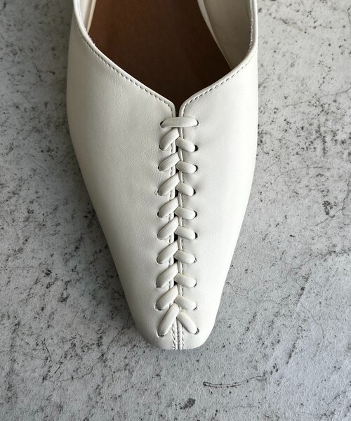 CAPRICIEUX LE'MAGE（カプリシューレマージュ）の「レースアップフラットシューズ（パンプス・レディース・オフホワイト/ブラック・38/36/37）」の10枚目の写真