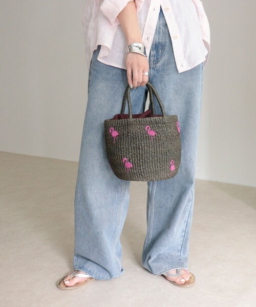 fredy emue（フレディエミュ）の「【BAGMATI/バグマティ】モチーフ刺繍ラウンドアバカバッグ（かごバッグ・レディース・ブラウン/ベージュ・FREE）」の3枚目の写真