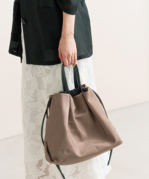 LE TALON（ルタロン）の「LETALON 2WAYギャザーナイロントート（トートバッグ・レディース・ベージュ/ブラック・FREE）」の5枚目の写真