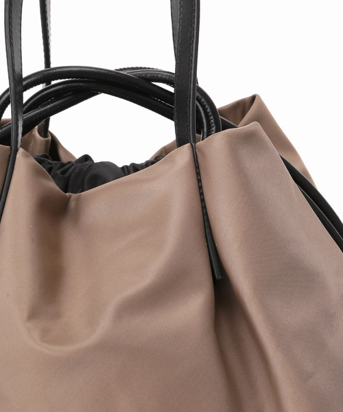 LE TALON（ルタロン）の「LETALON 2WAYギャザーナイロントート（トートバッグ・レディース・ベージュ/ブラック・FREE）」の18枚目の写真