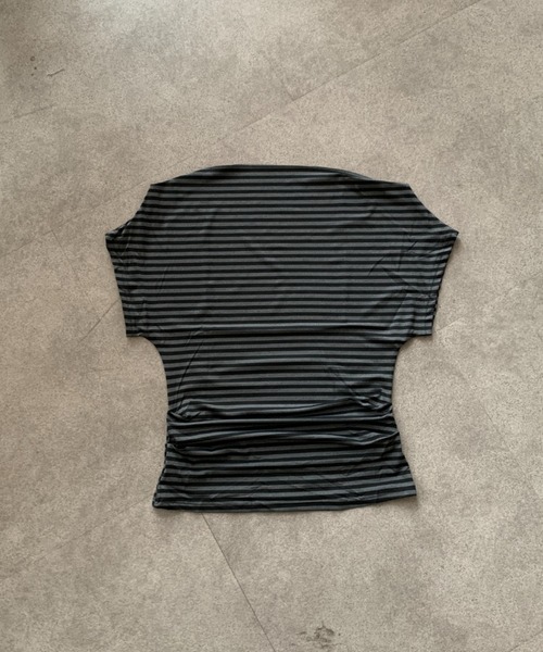 lilful(リルフル)の「【26年春夏新作】ボーダー柄 オフショルダータイトトップス(Tシャツ/カットソー・レディース・その他・F)」の15枚目の写真