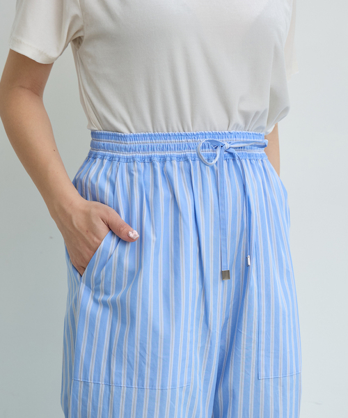 IENA LA BOUCLE（イエナラブークル）の「IENA LA BOUCLE コットンストライプスリーピーパンツ（その他パンツ・レディース・ライトブルー・38/36）」の8枚目の写真