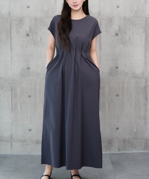 DRESS PLUS(ドレスプラス)の「ロングワンピ ラッシュガード ウエストタック(ワンピース・レディース・チャコール/ダークベージュ/ブラック・M/L)」の8枚目の写真