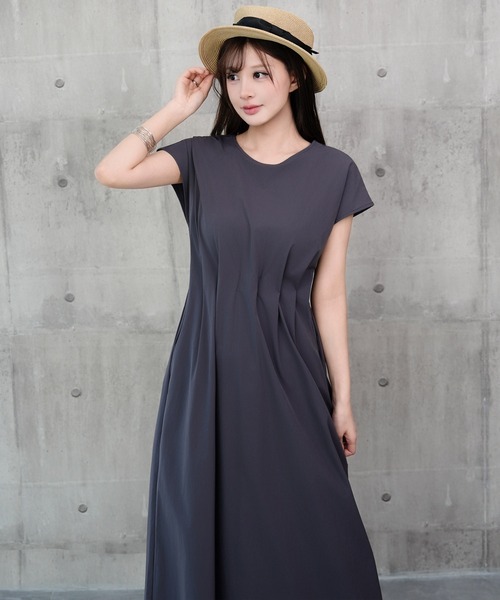 DRESS PLUS(ドレスプラス)の「ロングワンピ ラッシュガード ウエストタック(ワンピース・レディース・チャコール/ダークベージュ/ブラック・M/L)」の9枚目の写真