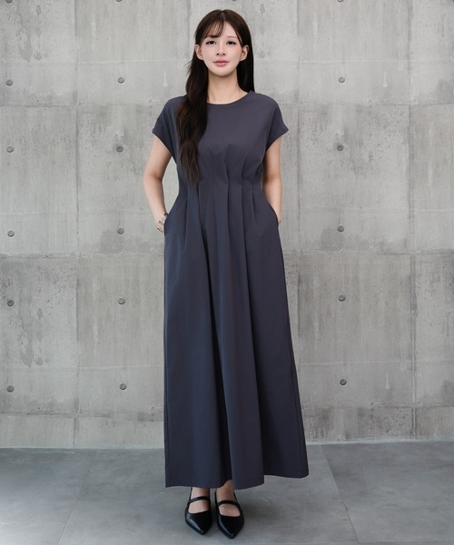 DRESS PLUS(ドレスプラス)の「ロングワンピ ラッシュガード ウエストタック(ワンピース・レディース・チャコール/ダークベージュ/ブラック・M/L)」の10枚目の写真