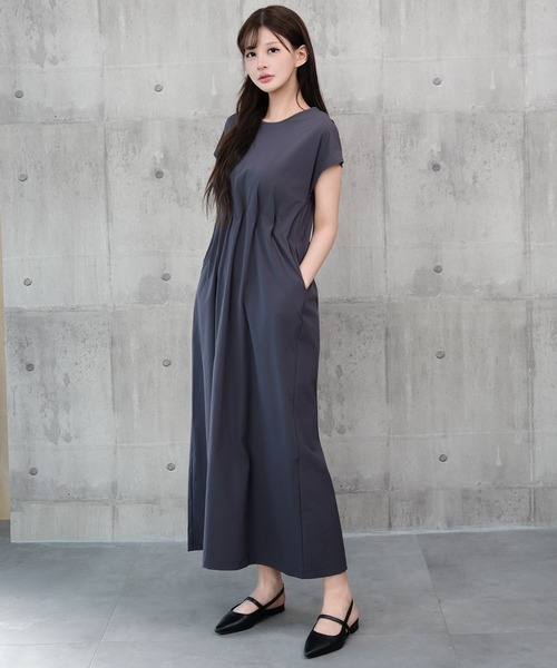 DRESS PLUS(ドレスプラス)の「ロングワンピ ラッシュガード ウエストタック(ワンピース・レディース・チャコール/ダークベージュ/ブラック・M/L)」の14枚目の写真