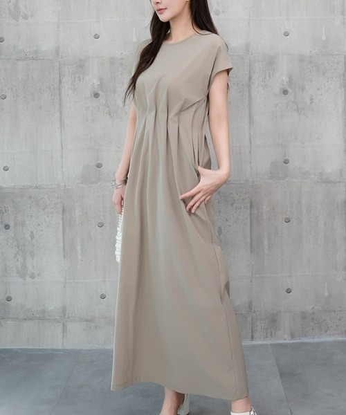 DRESS PLUS(ドレスプラス)の「ロングワンピ ラッシュガード ウエストタック(ワンピース・レディース・チャコール/ダークベージュ/ブラック・M/L)」の19枚目の写真
