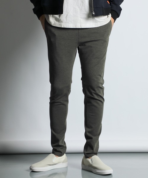 The DUFFER of ST.GEORGE(ザダファーオブセントジョージ)の「【WEB限定アイテム】HIGH DENSITY LIGHT PONTE SKINNY JOGGER PANTS: ロングレングス ライトポンチ スキニーパンツ / 超ストレッチ / 美脚スリム(スウェットパンツ・メンズ・チャコールグレー/ブラック・SMALL/MEDIUM/LARGE/X-LARGE)」の5枚目の写真