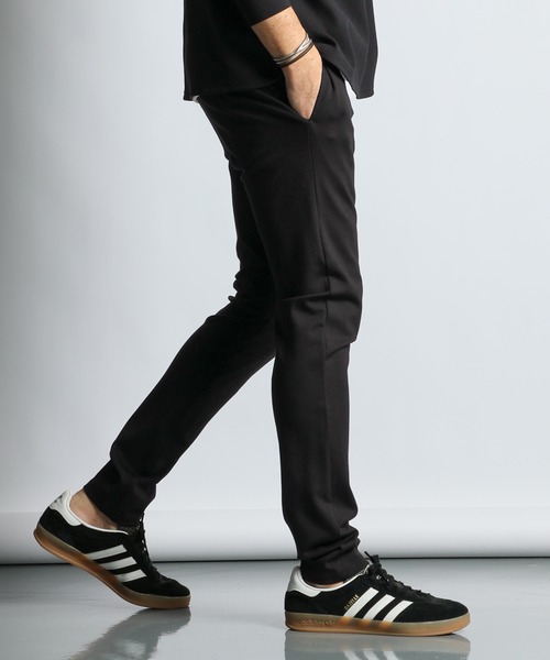 The DUFFER of ST.GEORGE(ザダファーオブセントジョージ)の「【WEB限定アイテム】HIGH DENSITY LIGHT PONTE SKINNY JOGGER PANTS: ロングレングス ライトポンチ スキニーパンツ / 超ストレッチ / 美脚スリム(スウェットパンツ・メンズ・チャコールグレー/ブラック・SMALL/MEDIUM/LARGE/X-LARGE)」の7枚目の写真