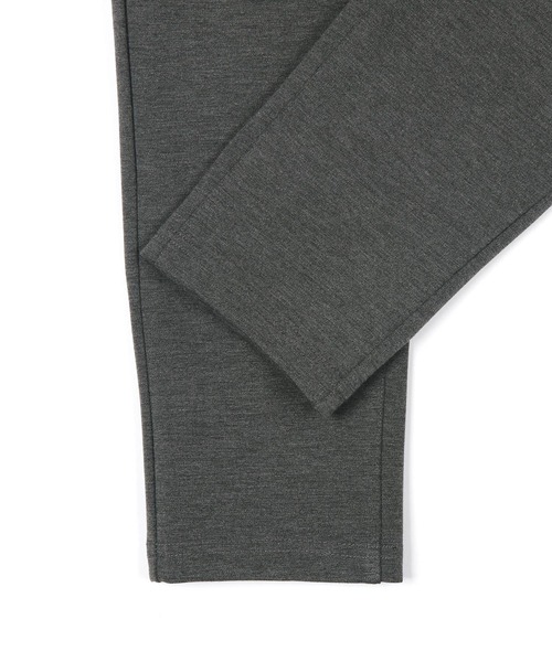 The DUFFER of ST.GEORGE(ザダファーオブセントジョージ)の「【WEB限定アイテム】HIGH DENSITY LIGHT PONTE SKINNY JOGGER PANTS: ロングレングス ライトポンチ スキニーパンツ / 超ストレッチ / 美脚スリム(スウェットパンツ・メンズ・チャコールグレー/ブラック・SMALL/MEDIUM/LARGE/X-LARGE)」の14枚目の写真