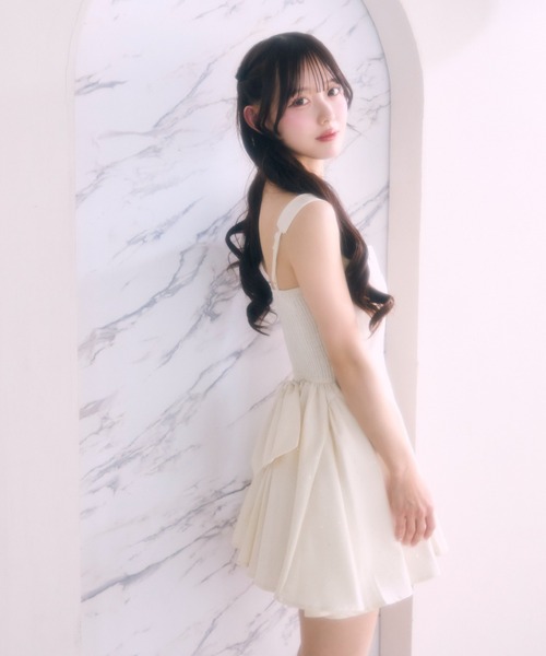 TITTY&CO.（ティティーアンドコー）の「バックリボンラメデザインワンピース（ワンピース・レディース・ブラック/ホワイト・FREE）」の6枚目の写真