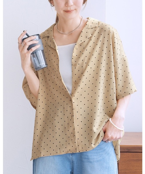 reca(レカ)の「とろみ開襟ドットシャツ(シャツ/ブラウス・レディース・ブラック/ベージュ/グレー・M)」の3枚目の写真