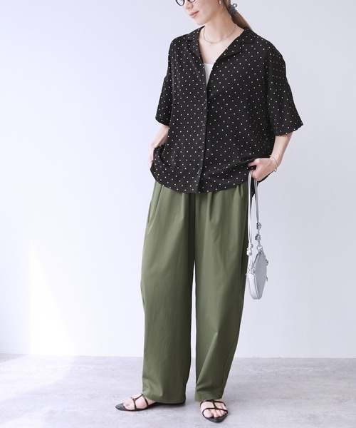 reca(レカ)の「とろみ開襟ドットシャツ(シャツ/ブラウス・レディース・ブラック/ベージュ/グレー・M)」の5枚目の写真