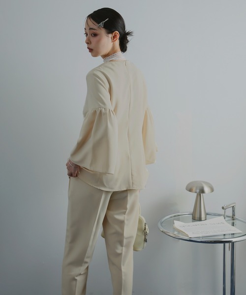 Doula Doula(ドゥーラドゥーラ)の「【セットアップ】フレアスリーブウエストタックトップス&パンツ 上下2点セット(セットアップ・レディース・ネイビー/ベージュ/ブラック・L/M)」の6枚目の写真