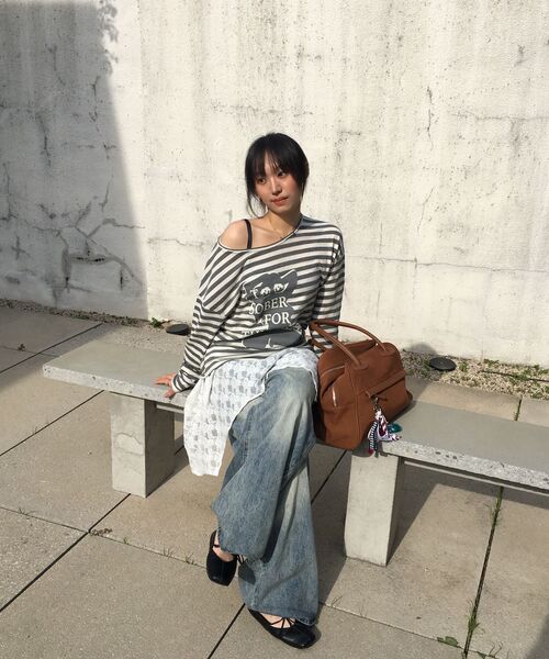 PORTERNA(ポルテナ)の「GRAPHIC STRIPE T-SHIRT-2COLOR(Tシャツ/カットソー・レディース・ブラック/ライトグレー・OS)」の10枚目の写真