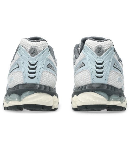 ASICS（アシックス）の「ASICS GEL-KAYANO 12.1（アシックス ゲルカヤノ 12.1）（スニーカー・メンズ・ホワイト系/ベージュ系・23cm/23.5cm/24cm/24.5cm/25cm/25.5cm/26cm/26.5cm/27cm/27.5cm/28cm/28.5cm/29cm）」の8枚目の写真