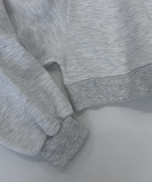 nananamoe(ナナナモエ)の「cropped light weight pullover / クロップドライトウェイトプルオーバー(スウェット・レディース・キナリ/杢グレー・FREE)」の5枚目の写真