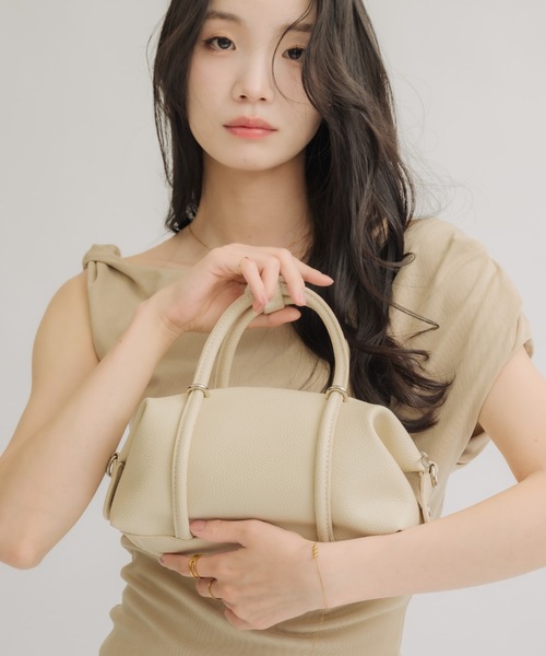 NEUNA(ヌナ)の「【内ポケット付き◎】ソフトレザーベルトハンドバッグ(トートバッグ・レディース・アイボリー/ベージュ/グレー・FREE)」の4枚目の写真