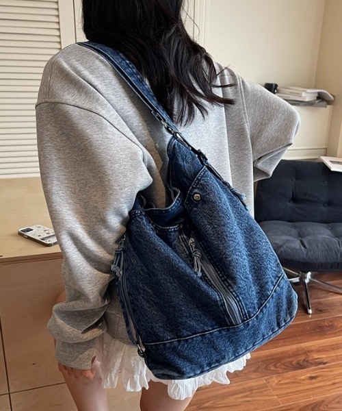 Teem Store(チームストア)の「【3色展開】デニム ビッグショルダーバッグ リュック(ショルダーバッグ・レディース・ライトブルー/ブラック/ダークブルー・F)」の15枚目の写真