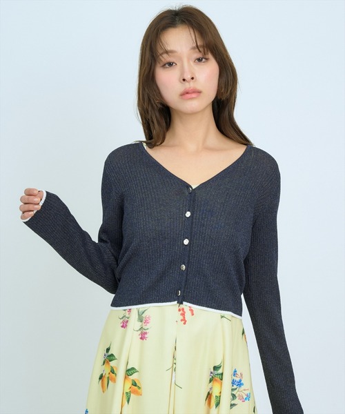 AND COUTURE(アンドクチュール)の「シアーリブクロップドニットカーディガン(カーディガン/ボレロ・レディース・グリーン/レッド/ネイビー/オフホワイト・FREE)」の3枚目の写真