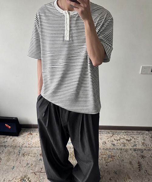 Ressaca(レサーカ)の「ボーダー柄ヘンリーネックTシャツ(Tシャツ/カットソー・メンズ・ブラック/ホワイト・XL/L/M)」の1枚目の写真