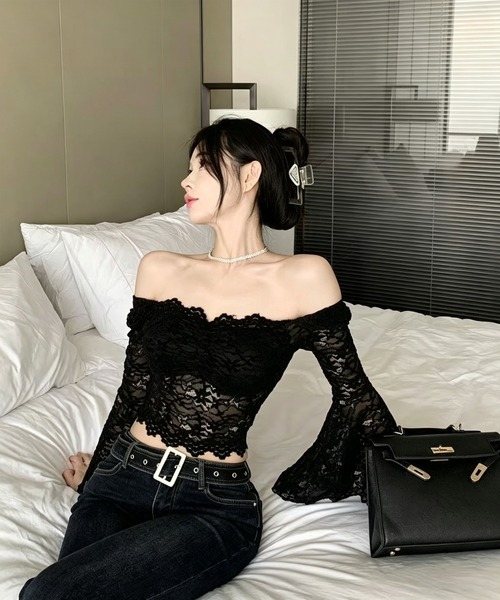 nonomi（ノノミ）の「【韓国フェミニン】花柄総レース フレアスリーブ クロップドトップス（シャツ/ブラウス・レディース・ホワイト/ブラック・M/L）」の5枚目の写真